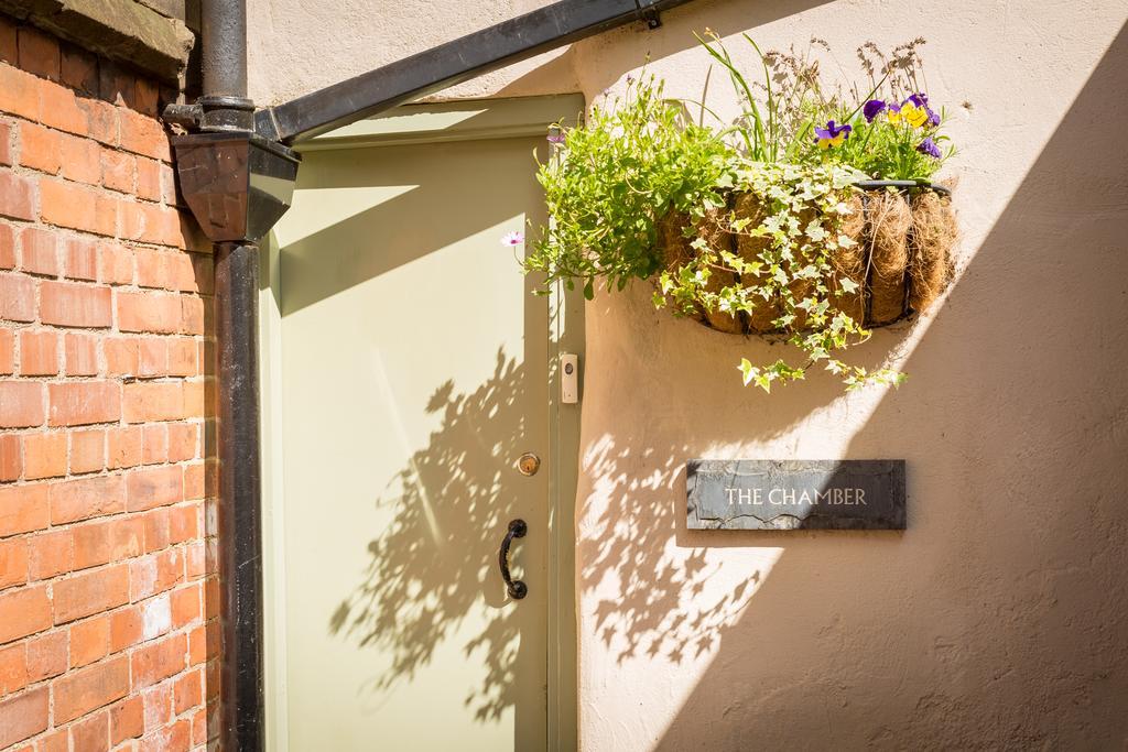 Trembling Madness Apartments York Exterior foto
